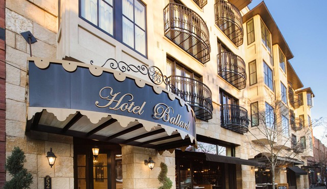 Hotel Ballard