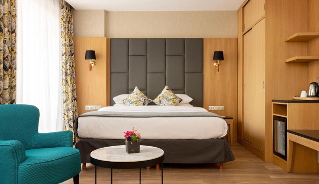 Hotel Bristol