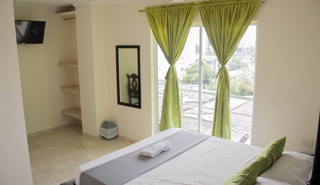 Hotel Calarca N1