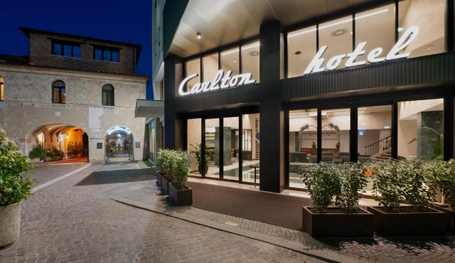 Hotel Carlton