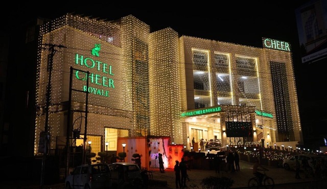 Hotel Cheer Royale