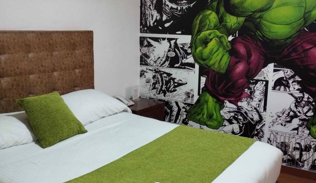 Hotel Comic City