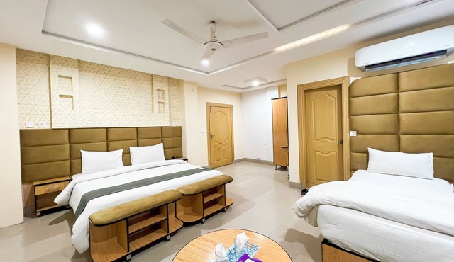 Hotel Crown Inn Multan