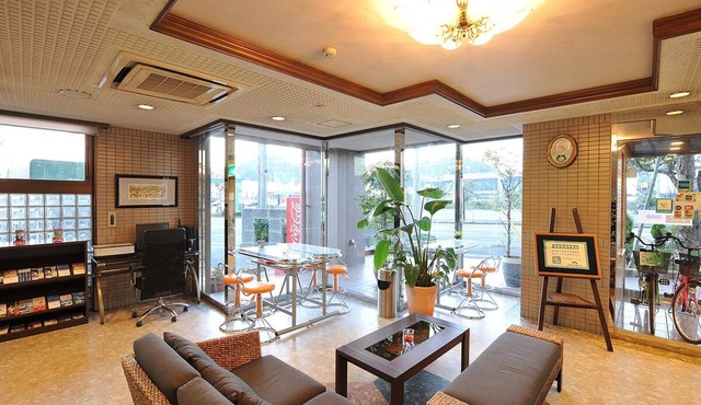 HOTEL CROWNHILLS NARUTO