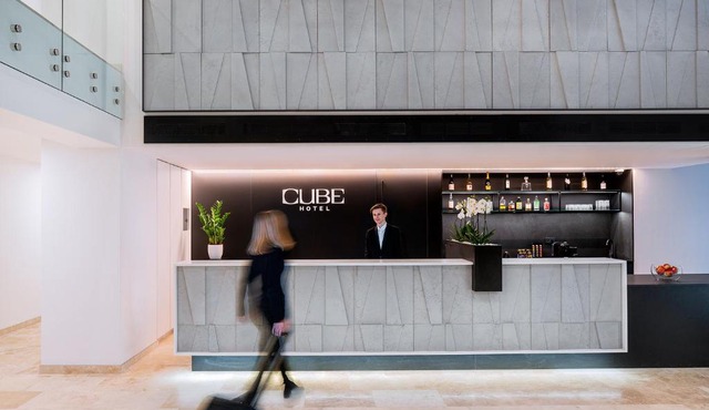 Hotel CUBE Prague