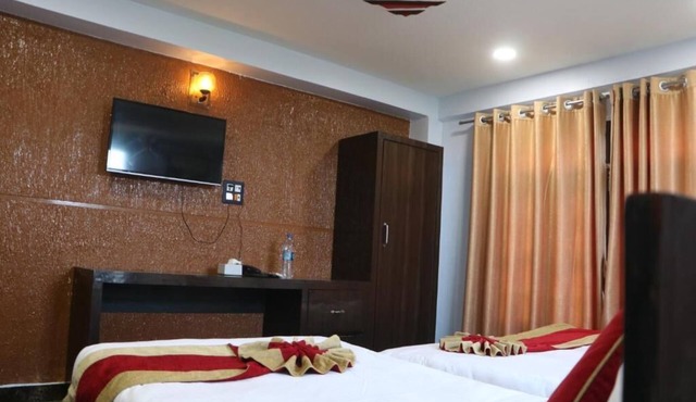 Hotel Darshan- Double room #4