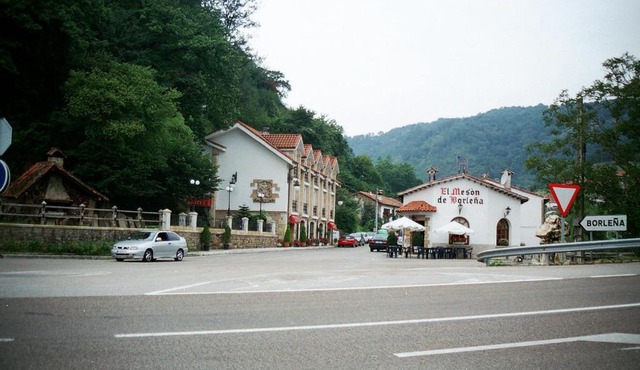 Hotel De Borleña