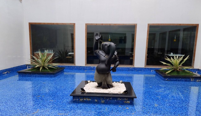 Hotel Devaragam