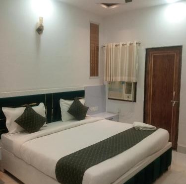 Hotel Devi inn