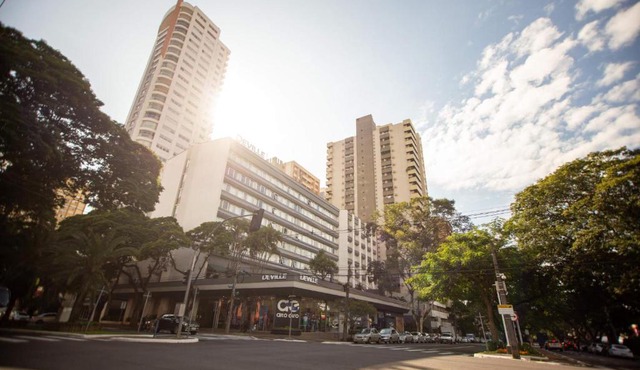 Hotel Deville Prime Maringá