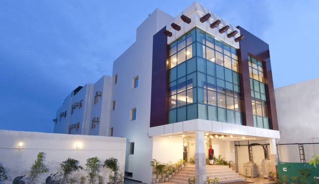 Hotel Deviram Palace