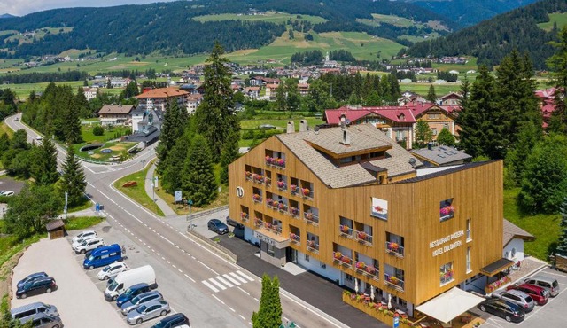 Hotel Dolomiten