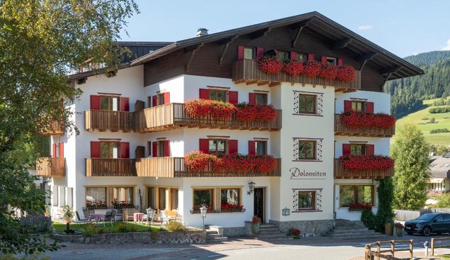Hotel Dolomiten