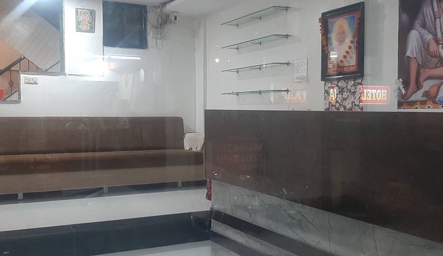 Hotel Dwarka Nilayam