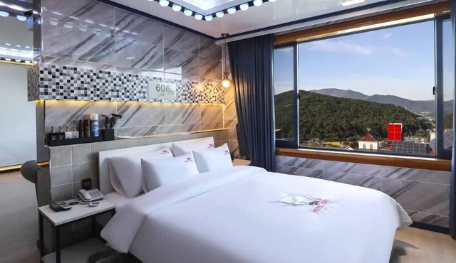 HOTEL EAT COM