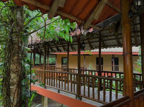 Hotel El Bambu