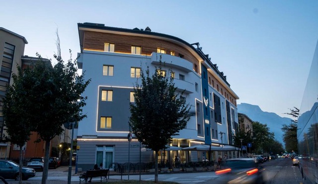 Hotel Everest