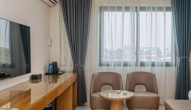 HOTEL EVEREST RDC