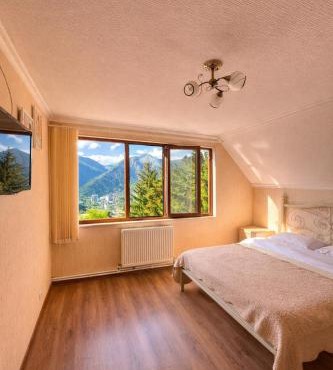 Hotel forest echo
