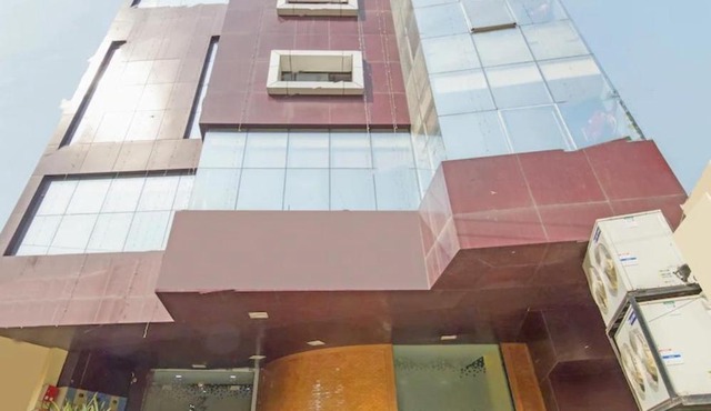 Hotel G Three, Lucknow