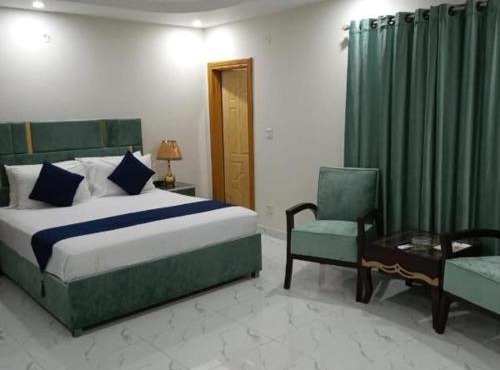 Hotel Grand Palace In Clifton