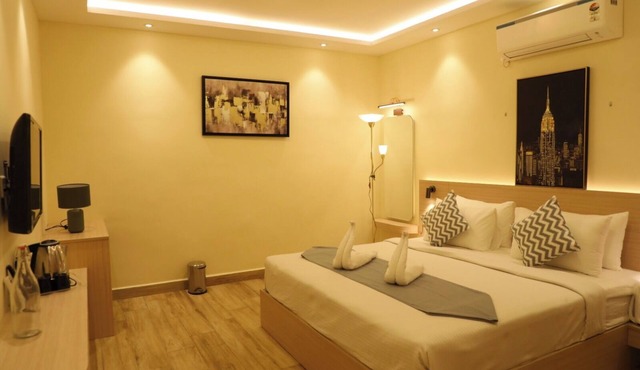 Hotel Green Parrot
