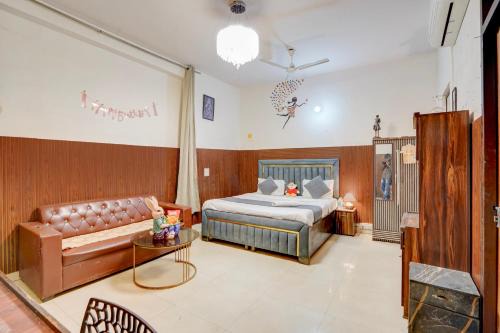 Hotel Happy Hotels & Suites - Saket Metro