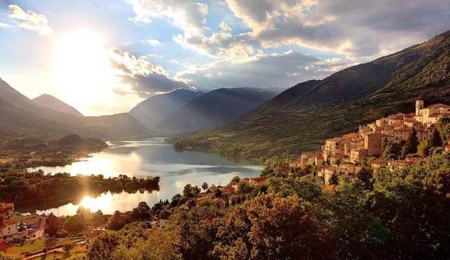 HOTEL HOLIDAYS a Barrea - Natura, Relax e Benessere nel Parco d'Abruzzo