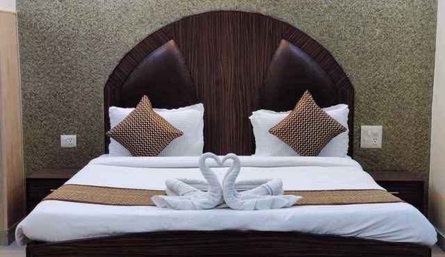 Hotel Holy Basil