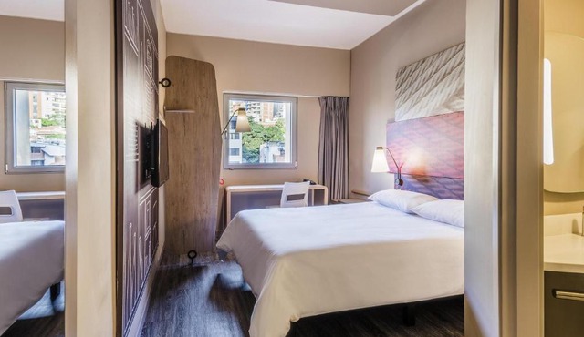 Hotel Ibis Cali Granada