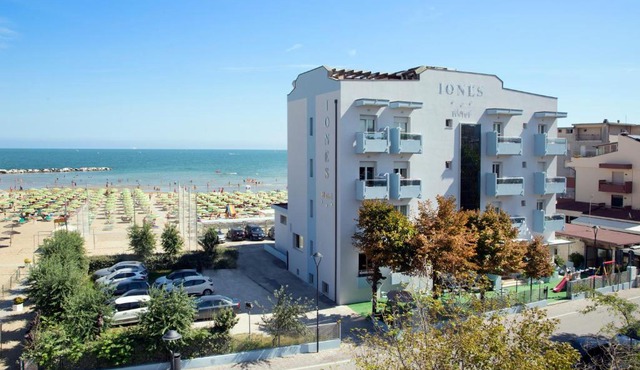 Hotel Iones