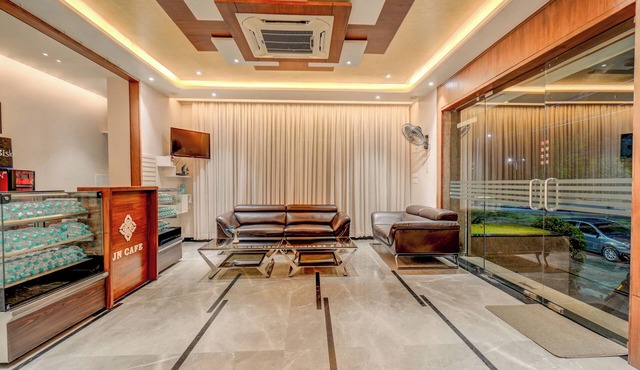 Hotel J N stay