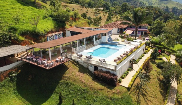HOTEL JARDIN DEL RIO