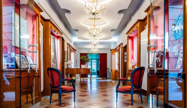 Hotel Joly