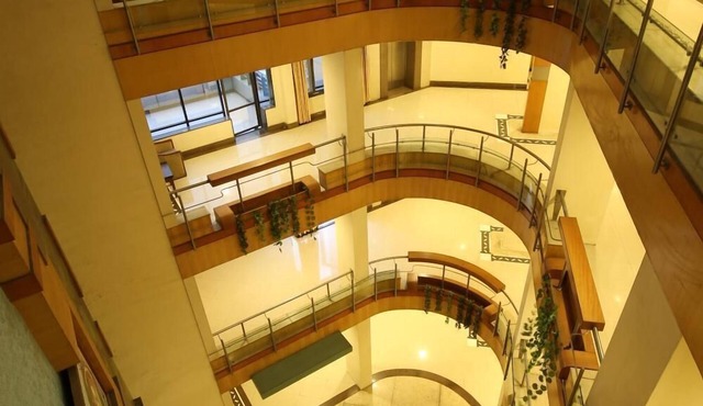 Hotel Kohinoor Square