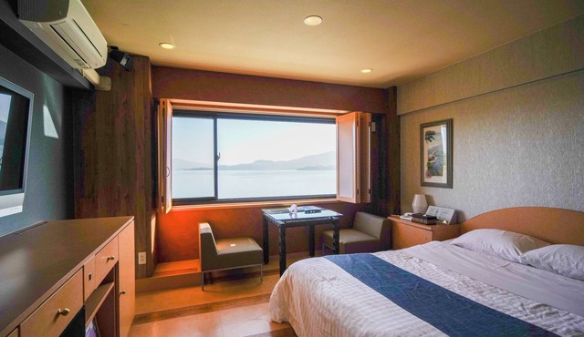 HOTEL LAVIEN