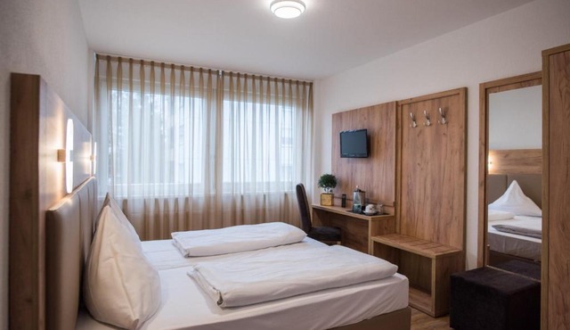 Hotel Leo