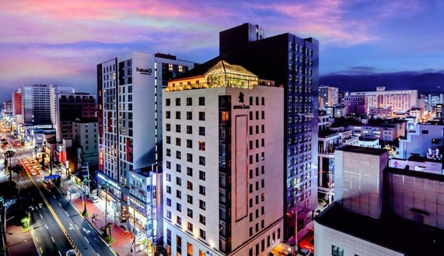 Hotel Leo