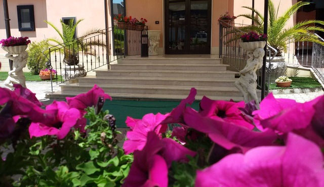 Hotel Leon