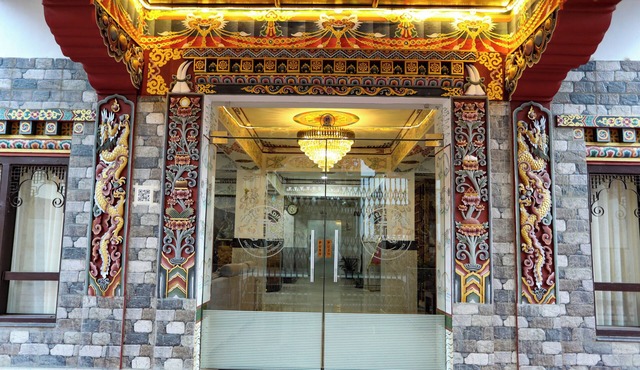 Hotel Lhading