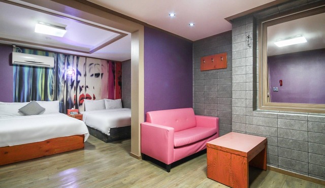 Hotel Lie