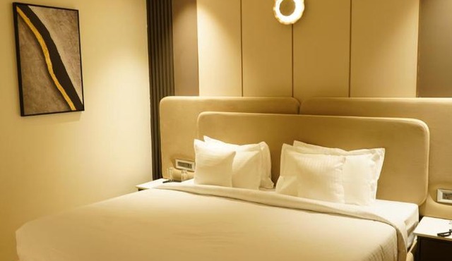 Hotel Luxe Manor