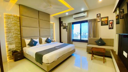 Hotel Madhur Pithampur