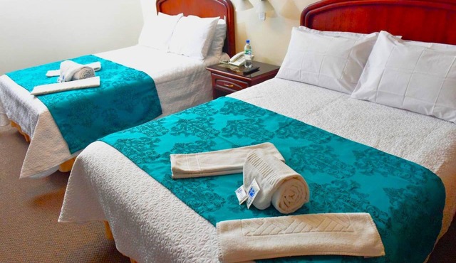 Hotel Makroz