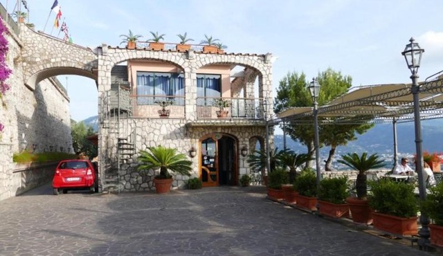 Hotel Mega Mare
