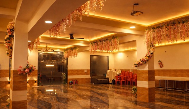 Hotel Midway Taj