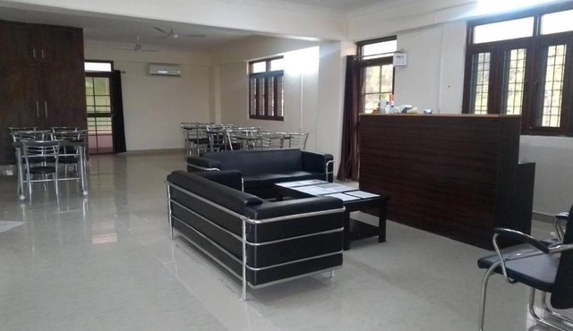 Hotel Mittal Tower
