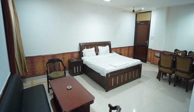 Hotel Moon