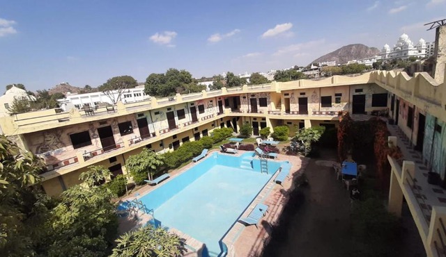 HOTEL MOON LAKE