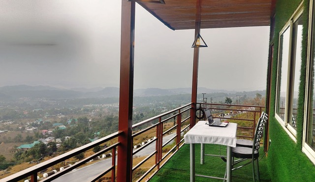 Hotel Nirbana Heights
